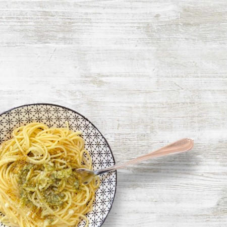 Spaghetti mit Pistazien-Pesto