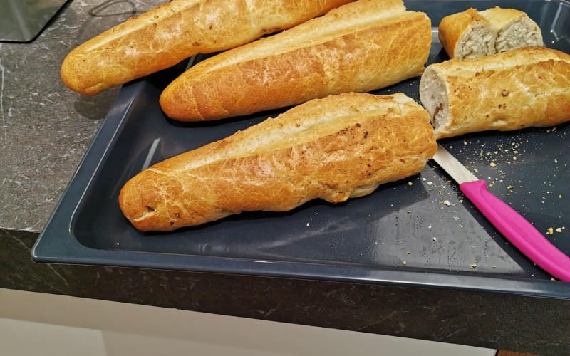 geschnittenes Baguette