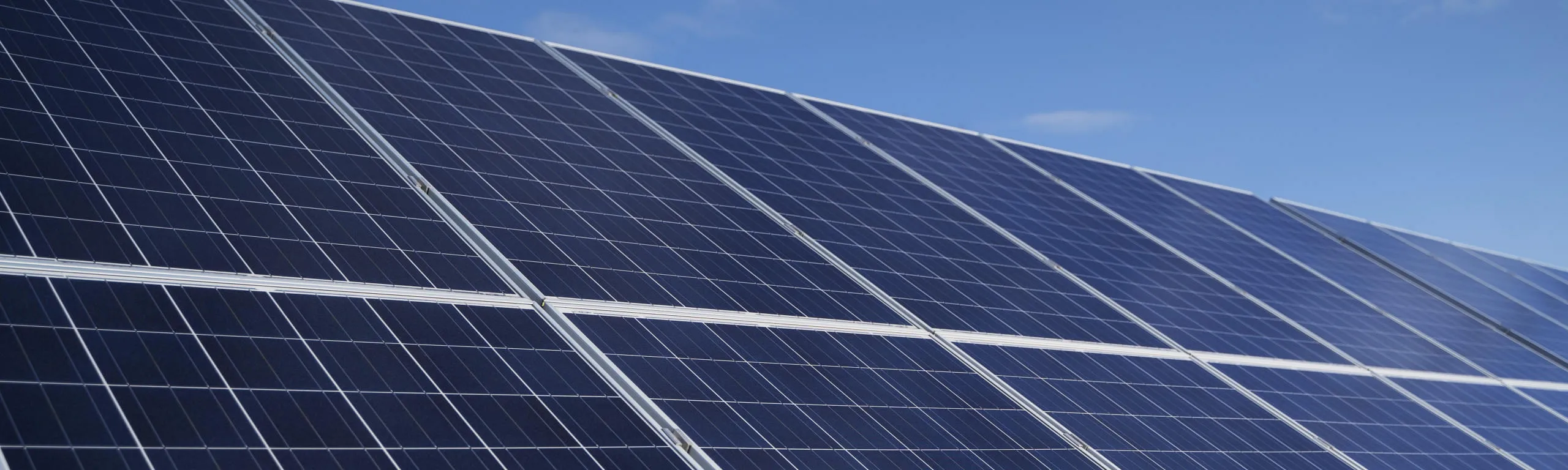 Förderung 2026 - Nachrüstung von PV-Anlagen mit Stromspeichern in Tirol